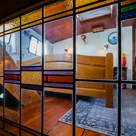 Boat 'Opoe Sientje' Bed & Breakfast Наймеген Екстериор снимка