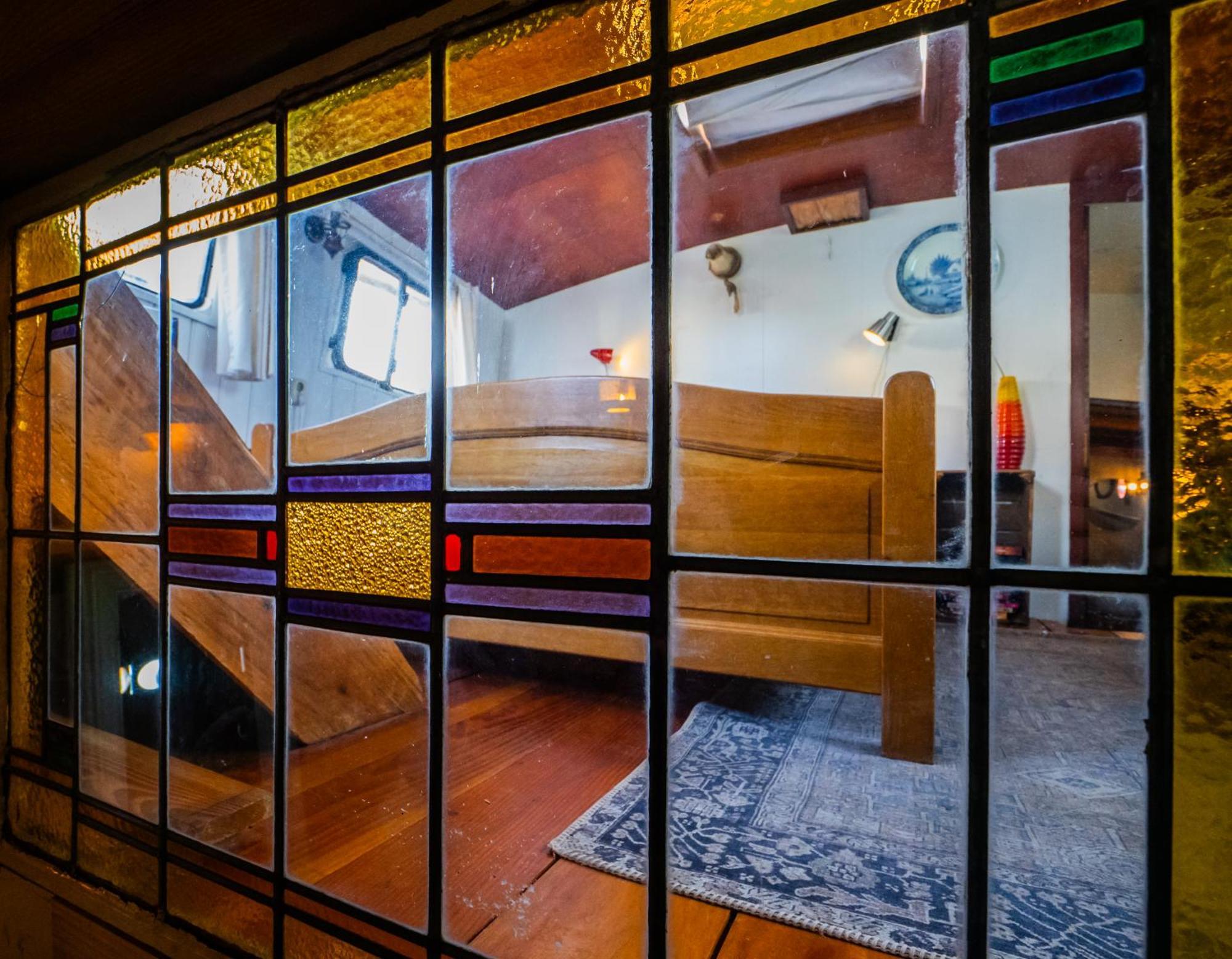 Boat 'Opoe Sientje' Bed & Breakfast Наймеген Екстериор снимка