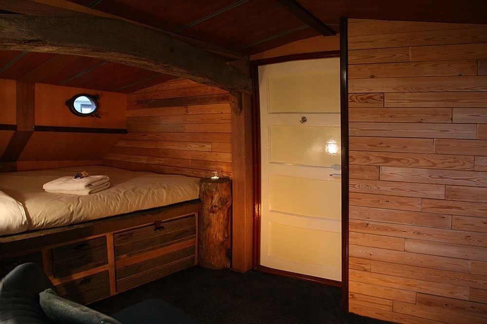 Boat 'Opoe Sientje' Bed & Breakfast Наймеген Екстериор снимка